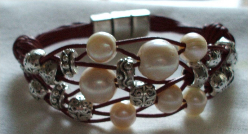 pulsera roja perlas